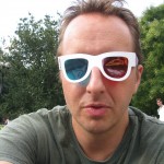 Normal Bob Smith in 3D glasses selfie