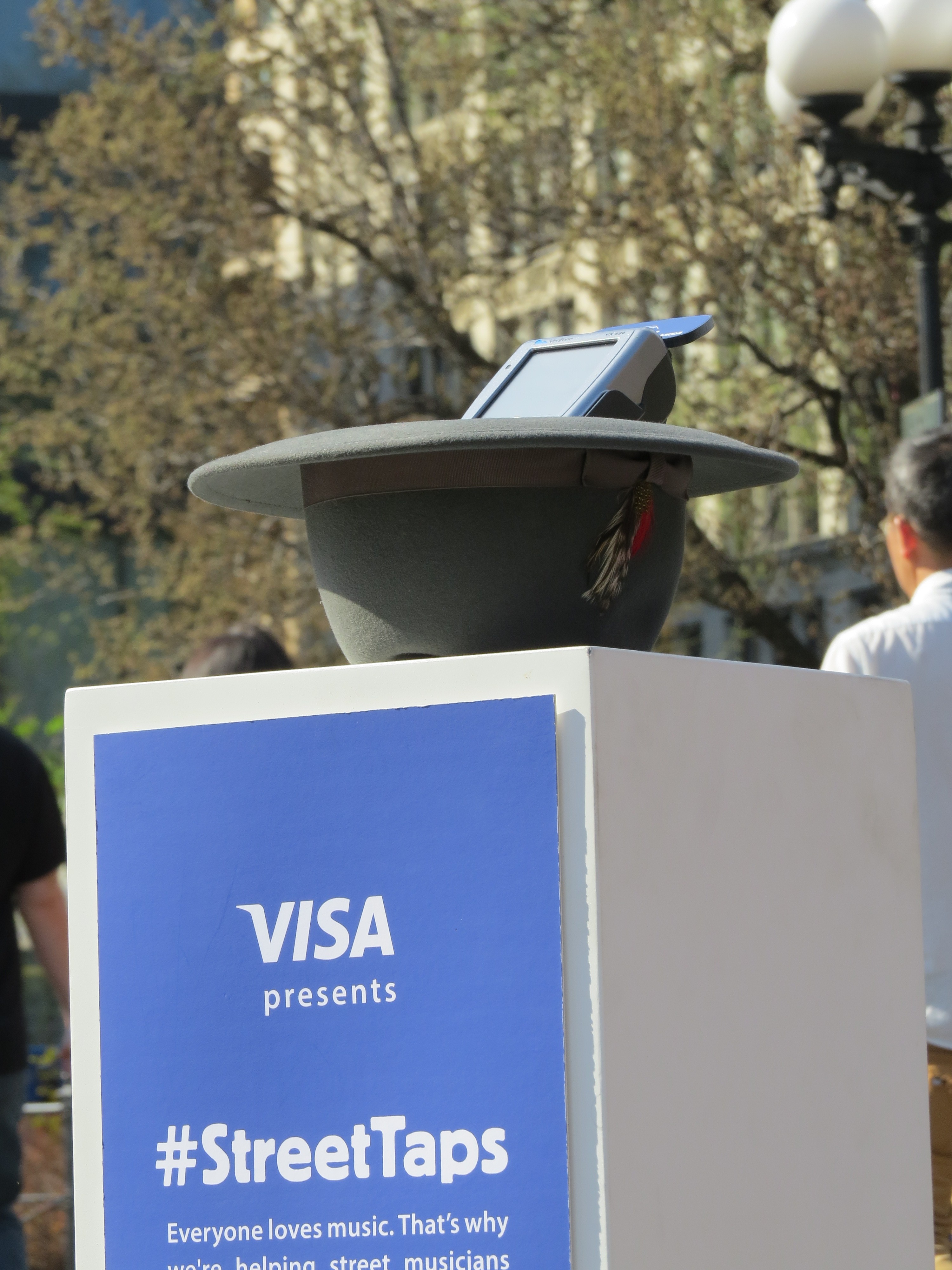 Visa presents #StreetTaps where you can donate money using your credit card